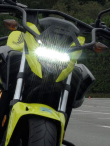 Les moniteurs moto